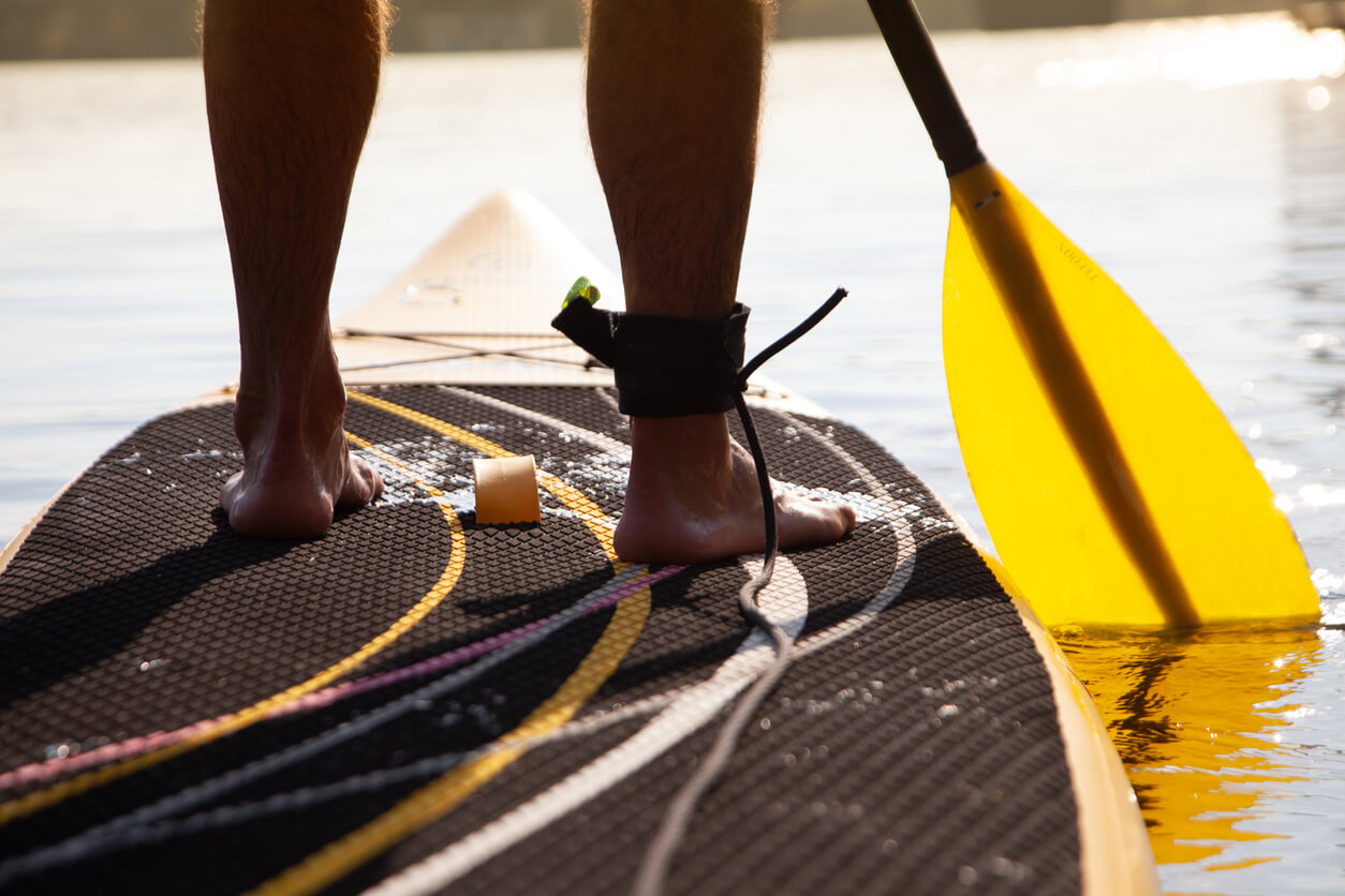 What to wear when paddleboarding 